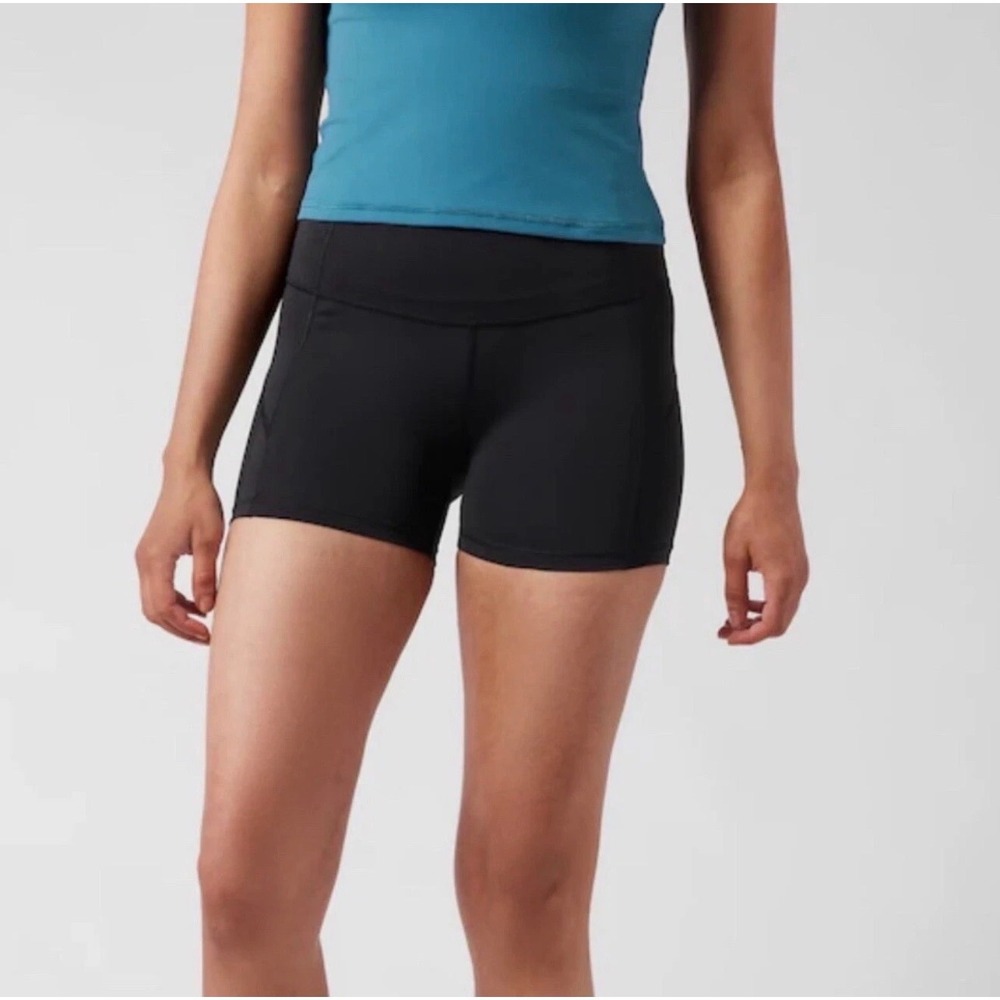Athleta Ultimate Shortie 3" Inseam Black Athletic Workout Shorts Athlesiure